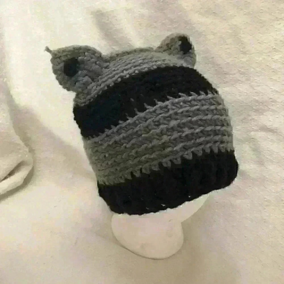 HANDMADE crochet gray and black youth cat winter hat - Picture 2 of 3